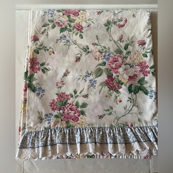 Vintage Waverly Fieldcrest Belle Rive Floral Full Flat Sheet White Eyelet Ruffle - Picture 1 of 3